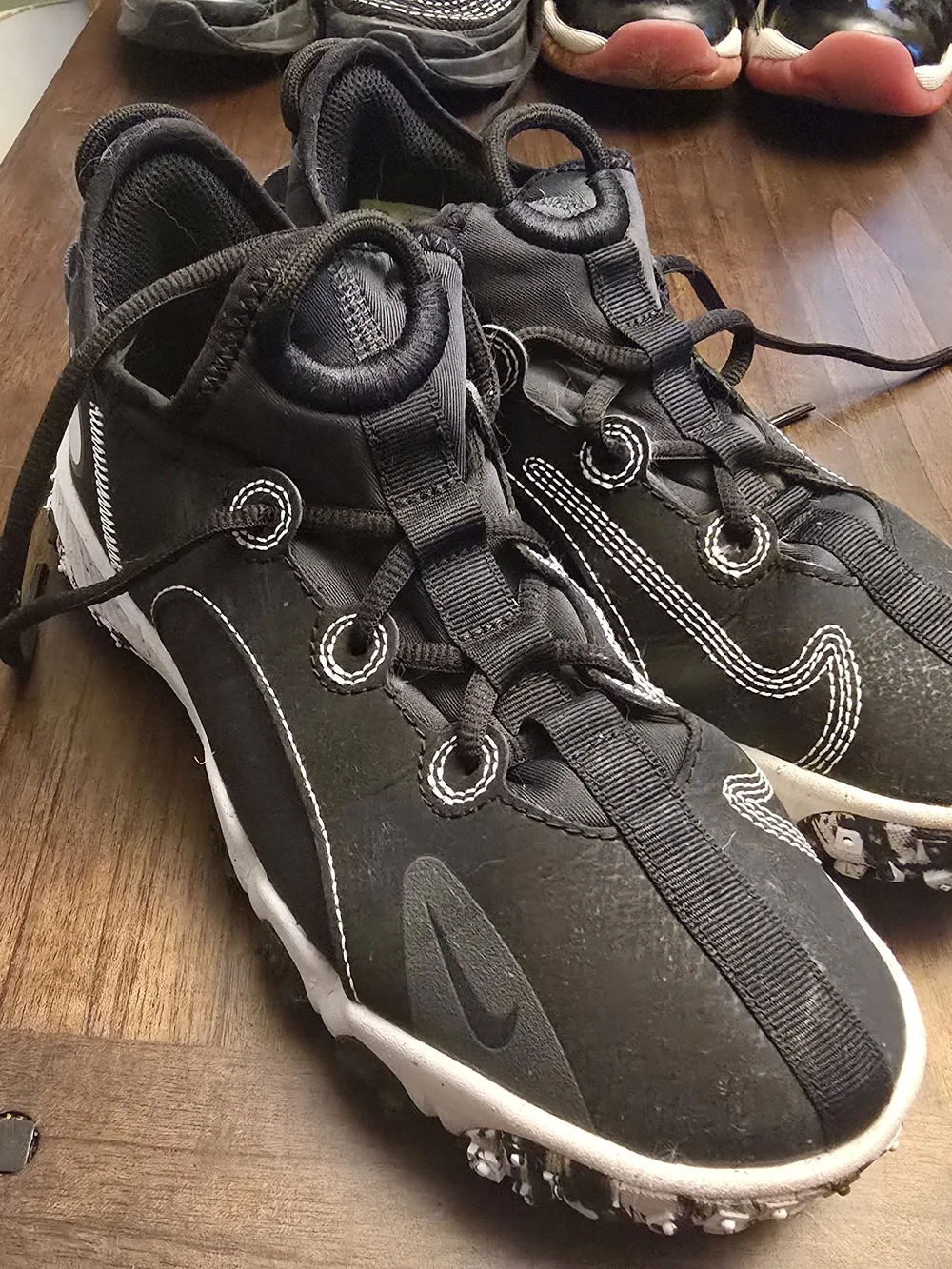Nike Future Field Turf Size 4 - Picture 1 of 2